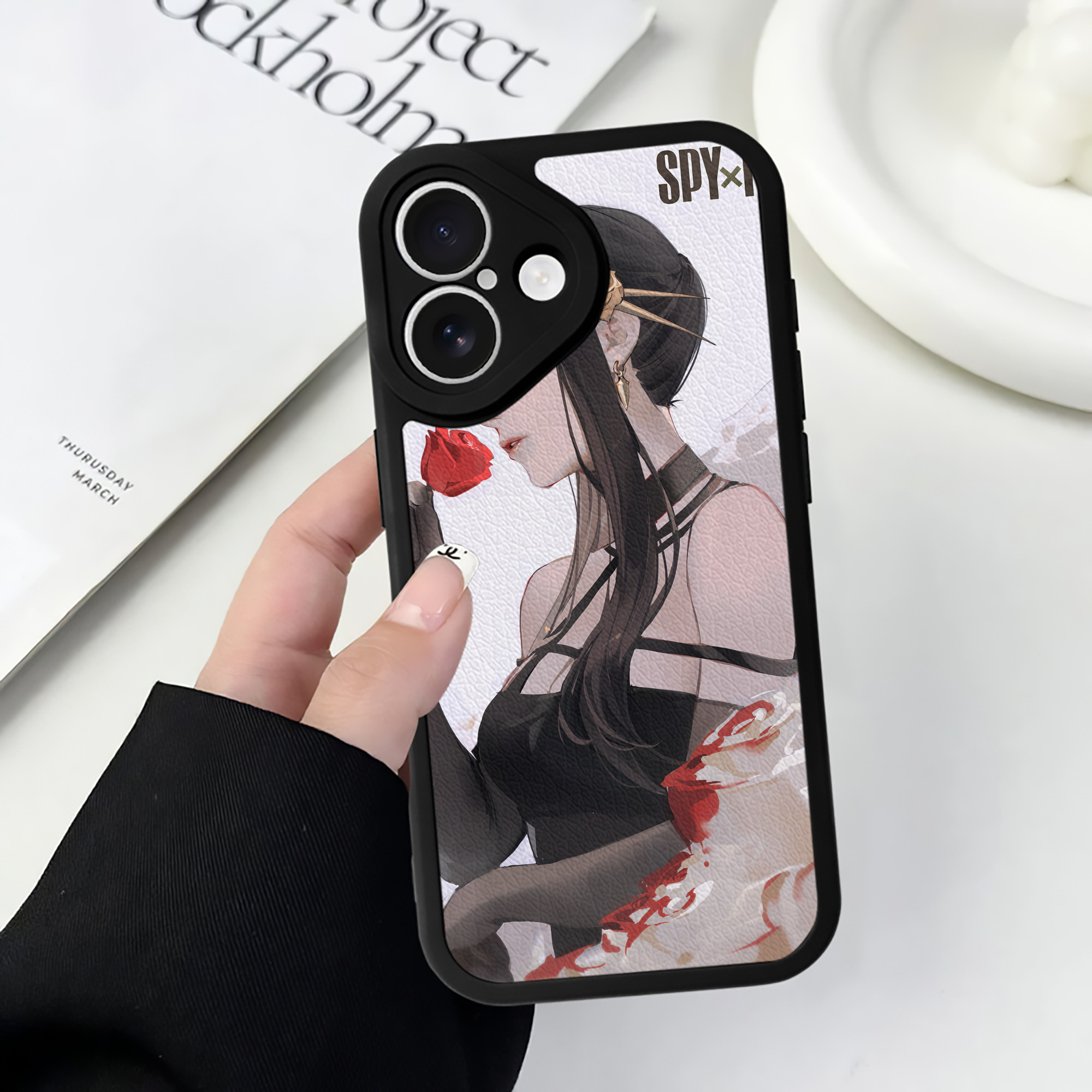 （画像用） SPY×FAMILY间谍家家酒 【iPhone 16シリーズ対応】シリコンスマホケース（レザー調） 材質：シリコン